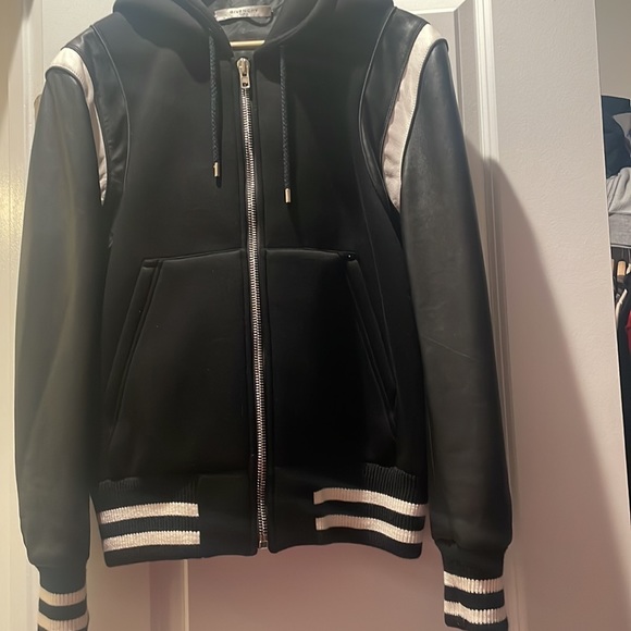 Mens authentic givenchy jacket sm - Picture 5 of 5